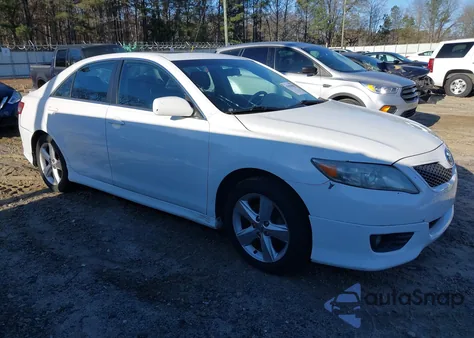 2011 Toyota Camry Se z USA, uszkodzony, nr VIN 4T1BF3EK5BU620417